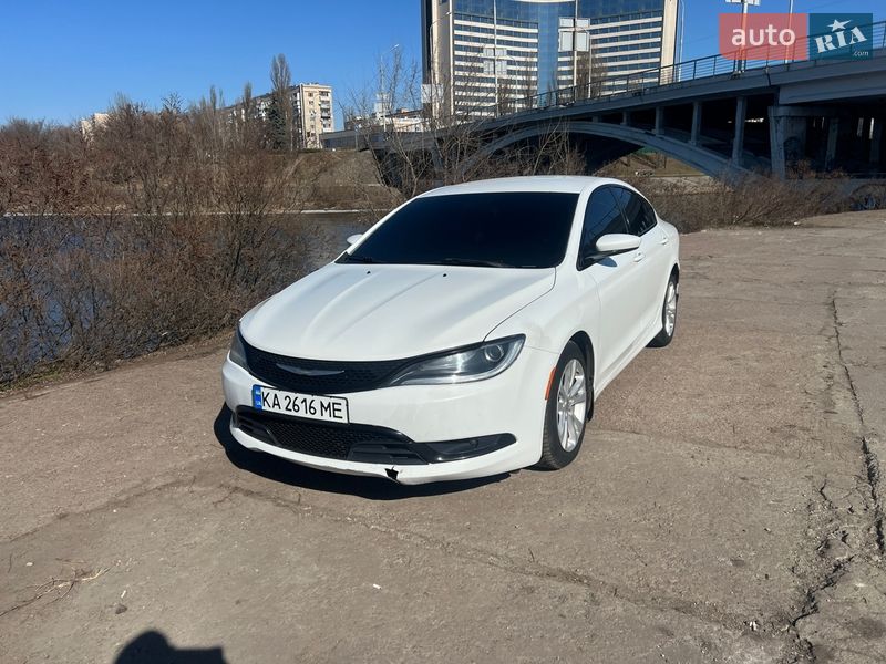 Chrysler 200 2015