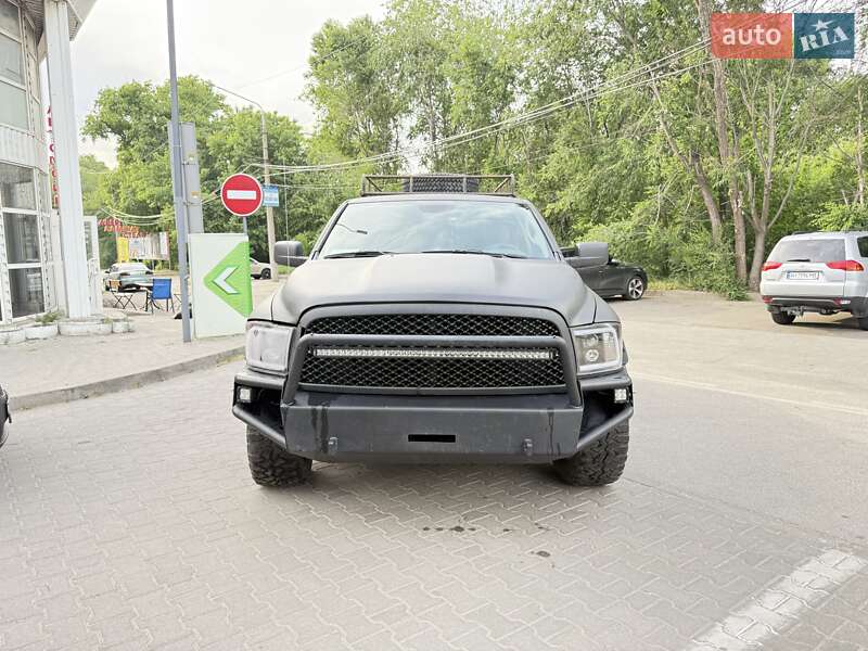 Dodge RAM 1500 2014