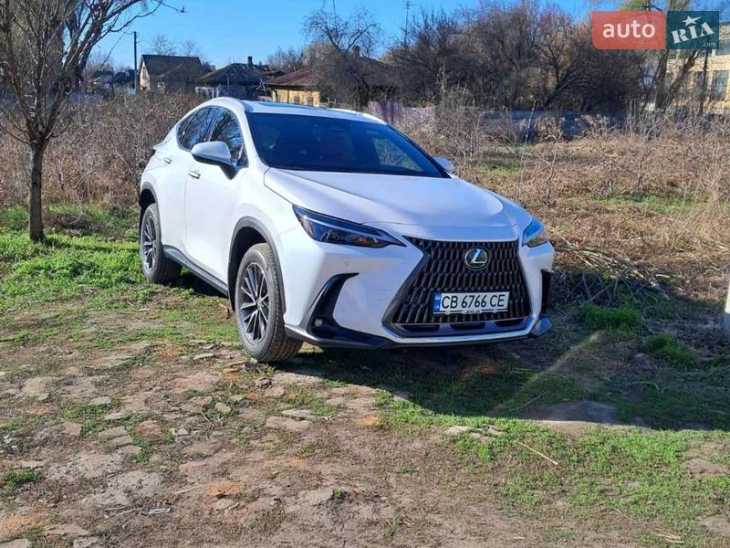 Lexus NX 2025