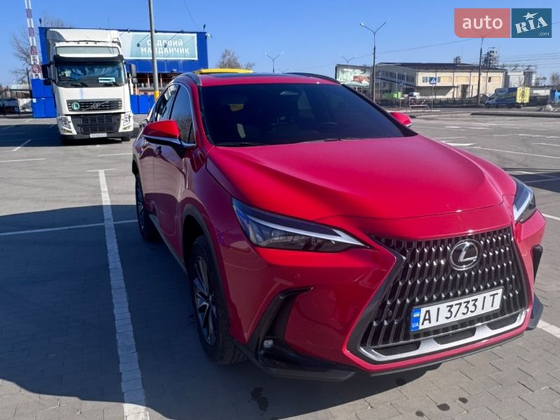 Lexus NX 2023