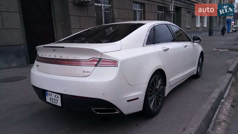 Lincoln MKZ 2013