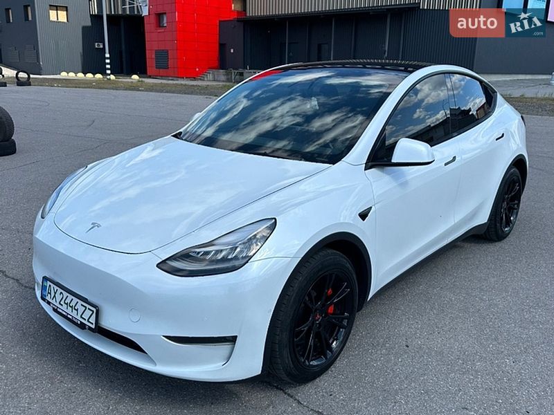 Tesla Model Y 2021