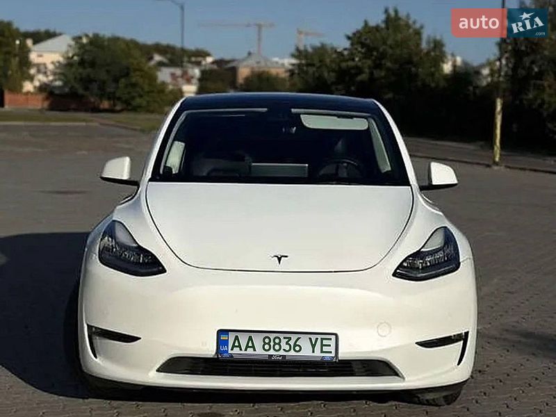 Tesla Model Y 2022