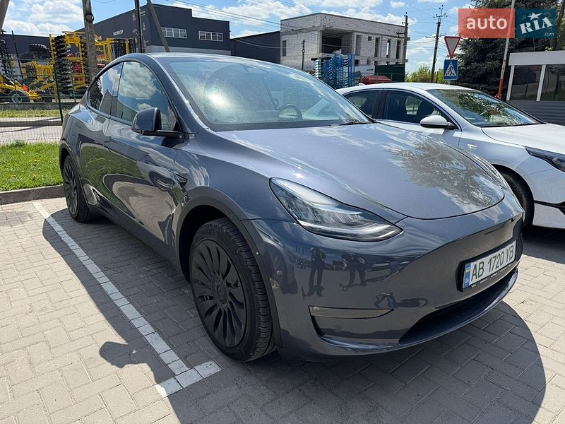 Tesla Model Y 2022