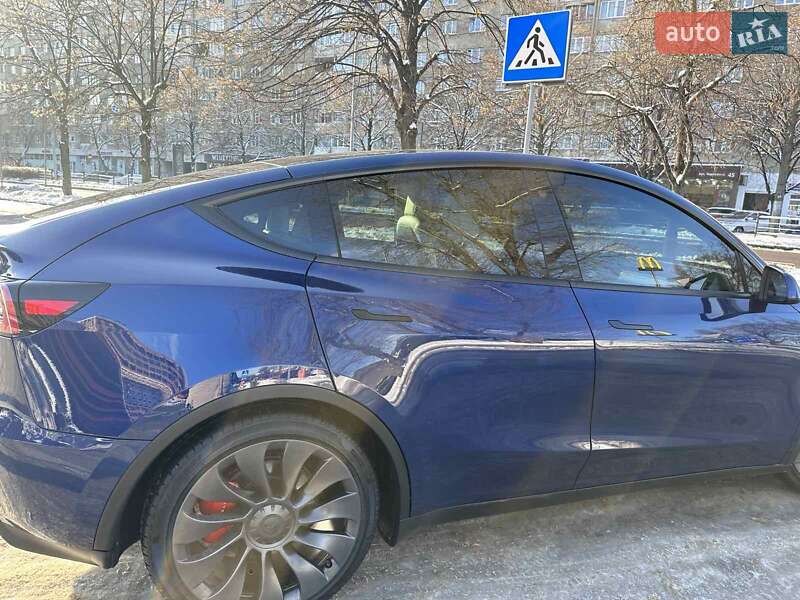 Tesla Model Y 2022