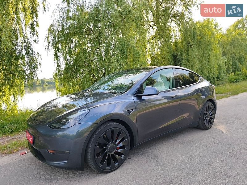 Tesla Model Y 2022