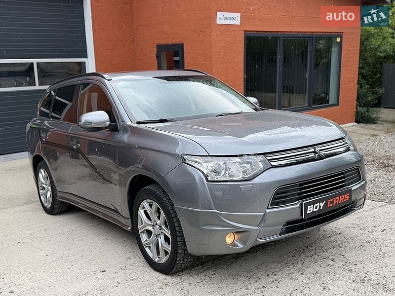 Mitsubishi Outlander 2014