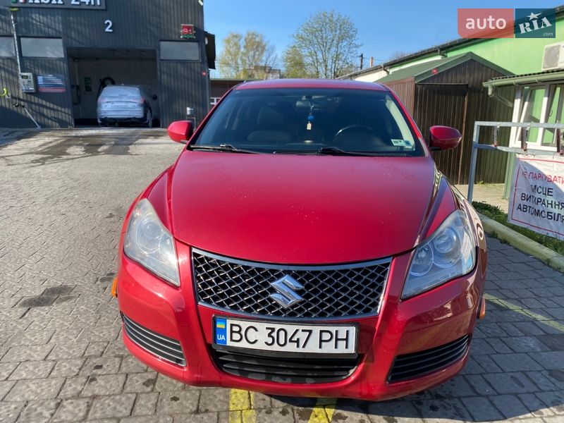 Suzuki Kizashi 2012
