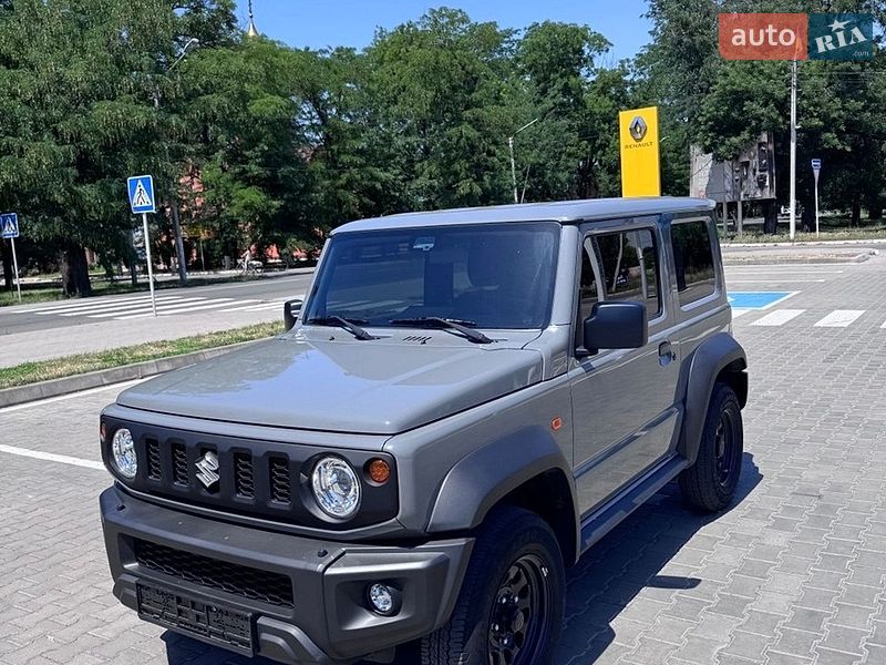 Suzuki Jimny 2023