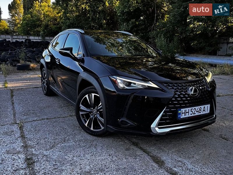 Lexus UX 2020