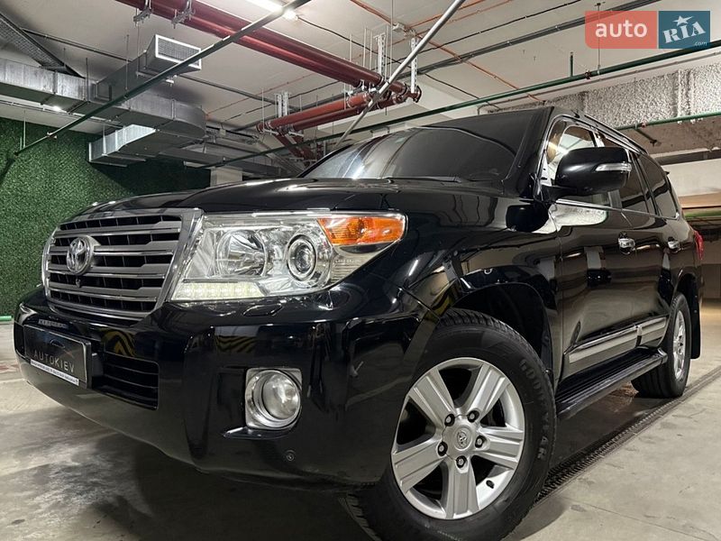 Toyota Land Cruiser 2013