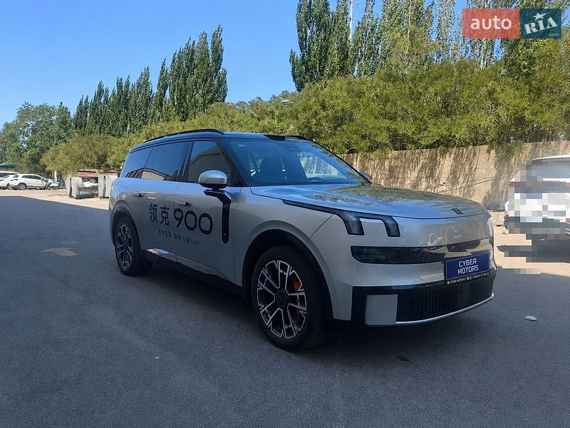 Lynk&Co 900 2025