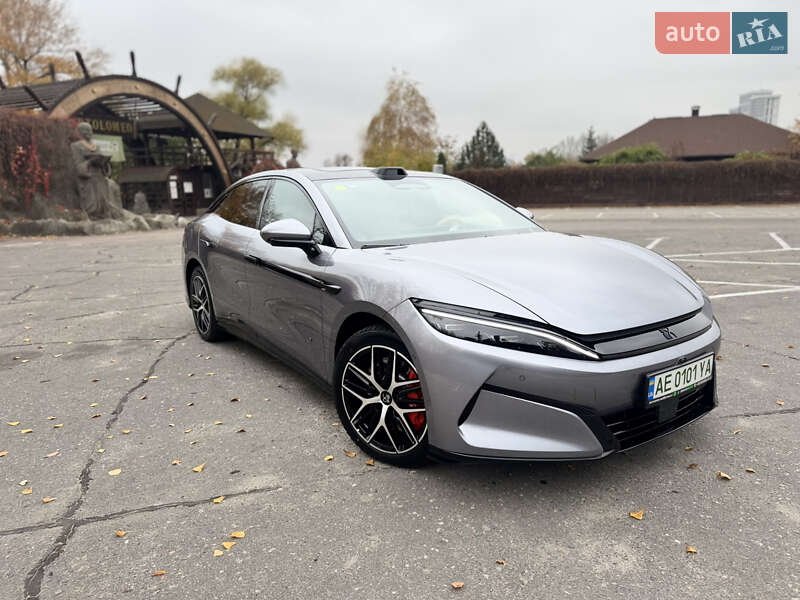 BYD Han L 2025