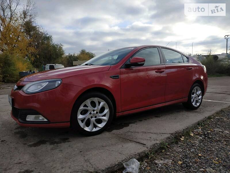 MG 6 2012