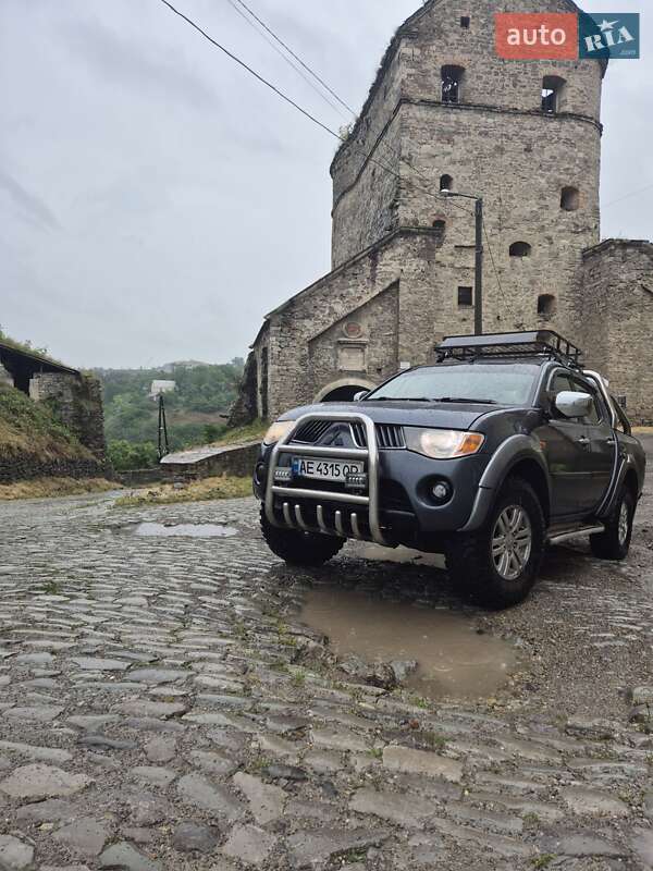 Mitsubishi L 200 2008