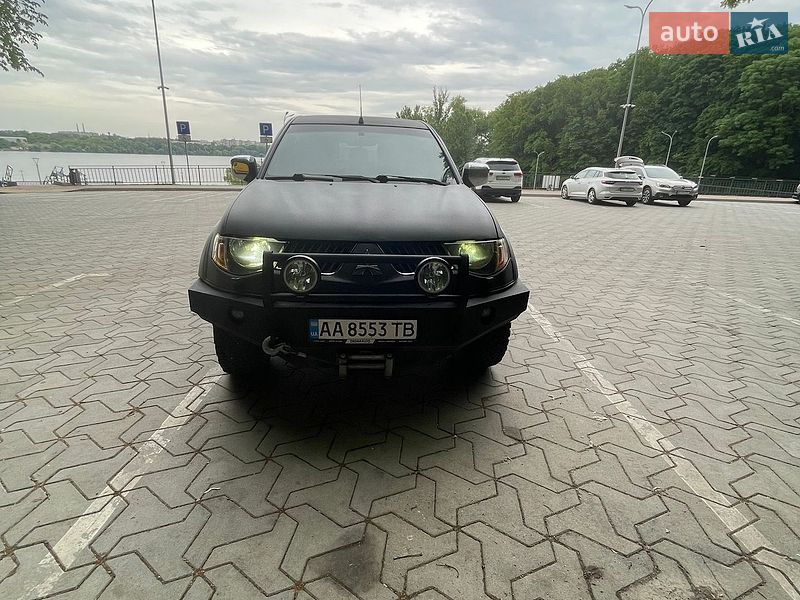 Mitsubishi L 200 2008