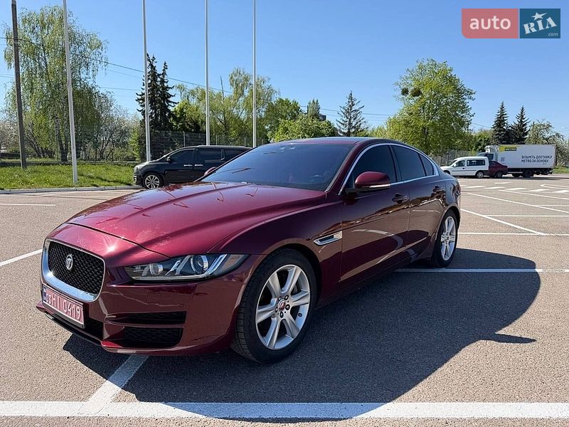 Jaguar XE 2017