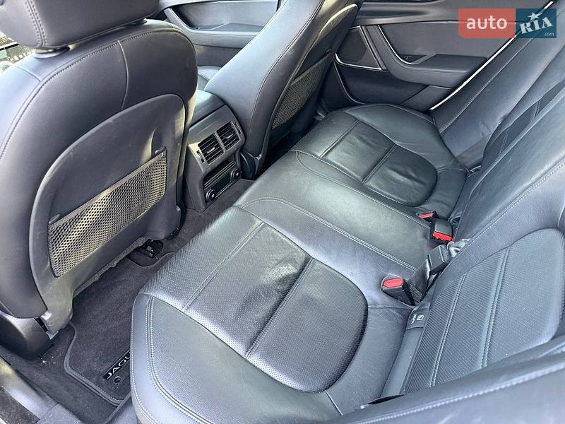 Jaguar XE 2019