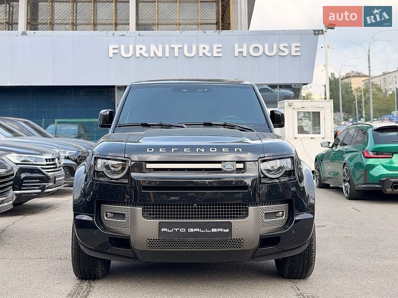 Land Rover Defender 2024