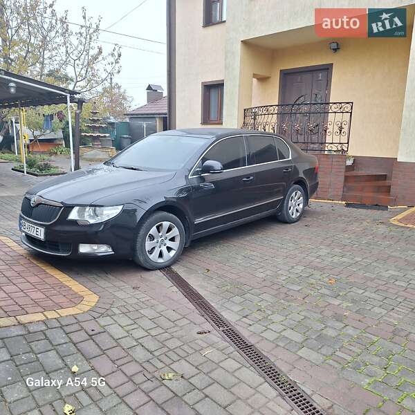 Skoda Superb 2012