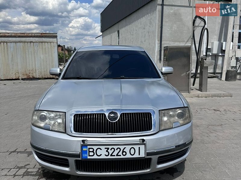 Skoda Superb 2003