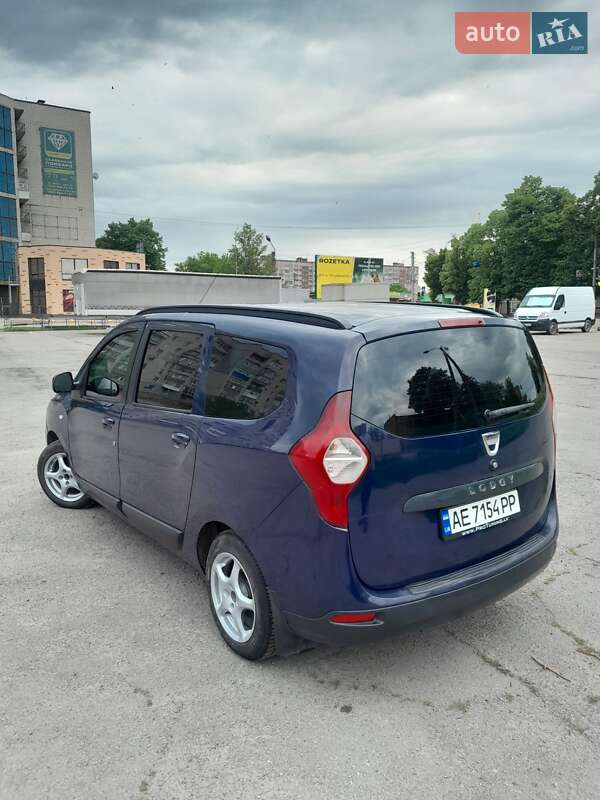 Dacia Lodgy 2013
