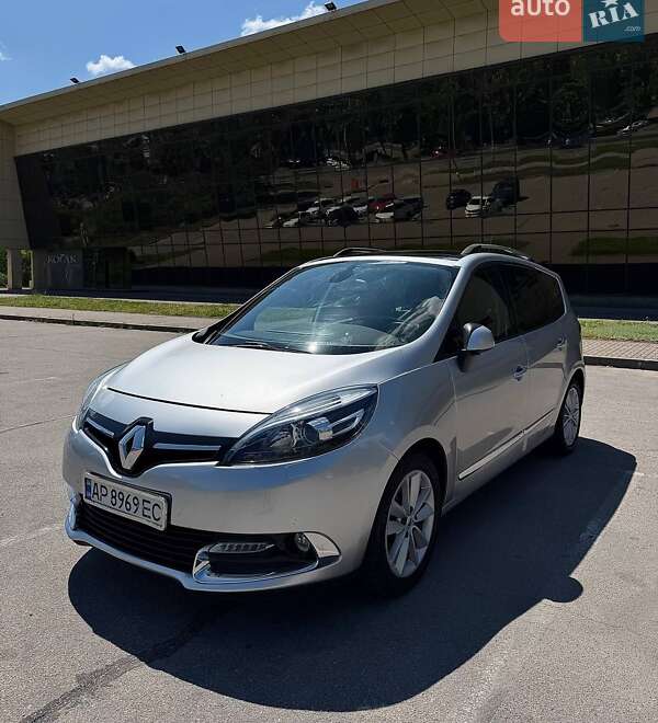 Renault Grand Scenic 2012