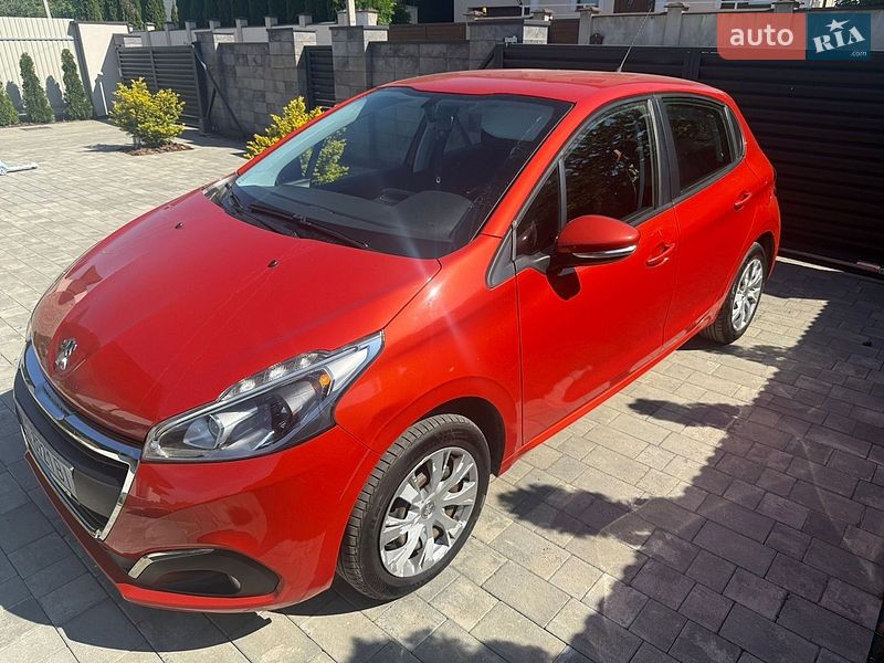 Peugeot 208 2016