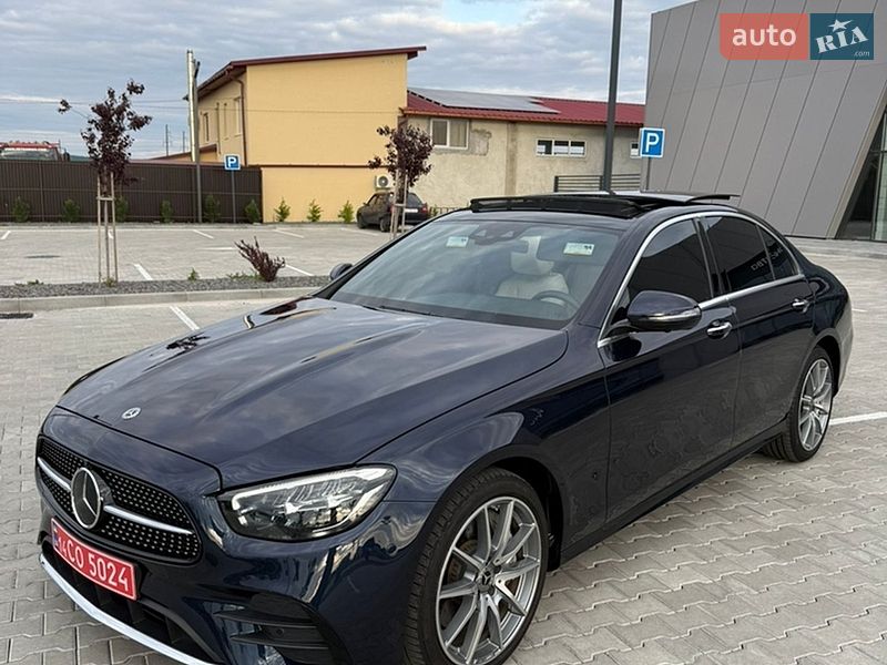 Mercedes-Benz E-Class 2022