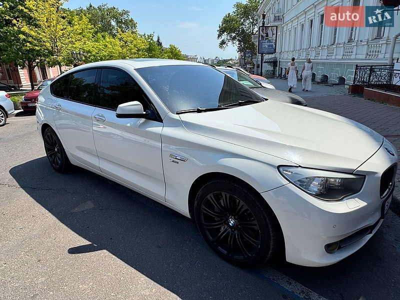 BMW 5 Series 2011