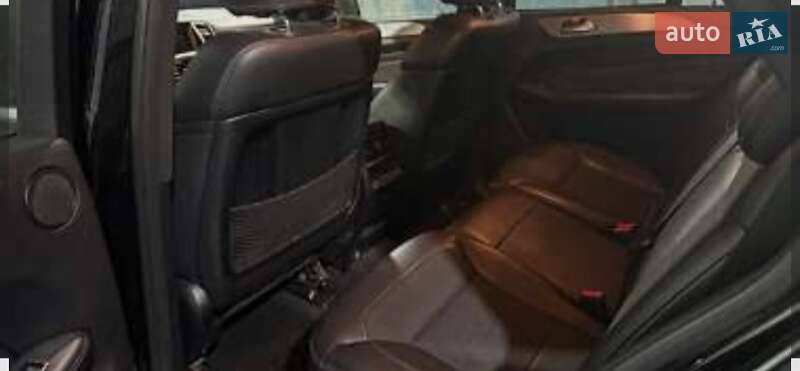 Mercedes-Benz M-Class 2012