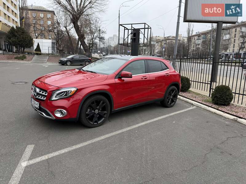 Mercedes-Benz GLA-Class 2019