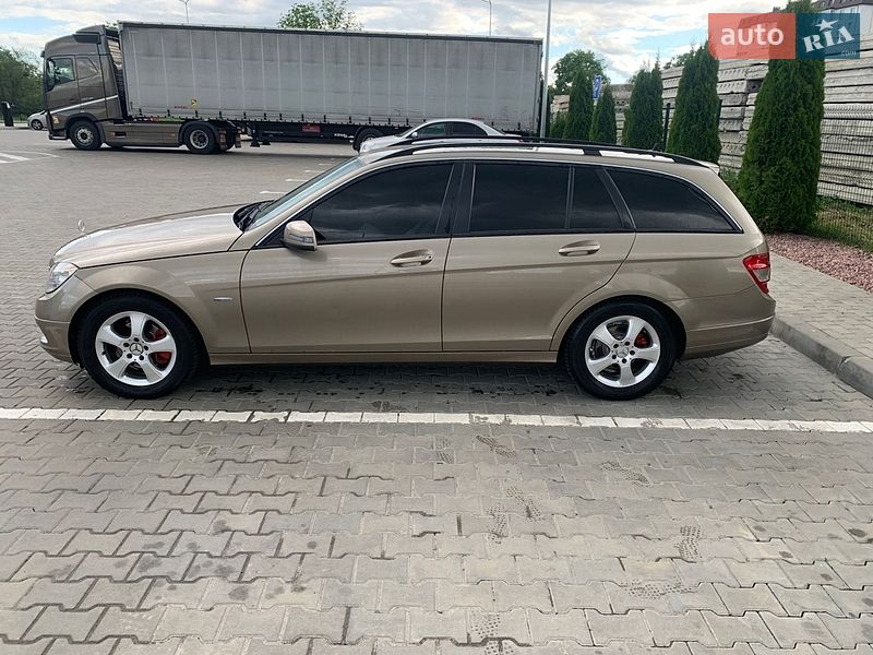 Mercedes-Benz C-Class 2010
