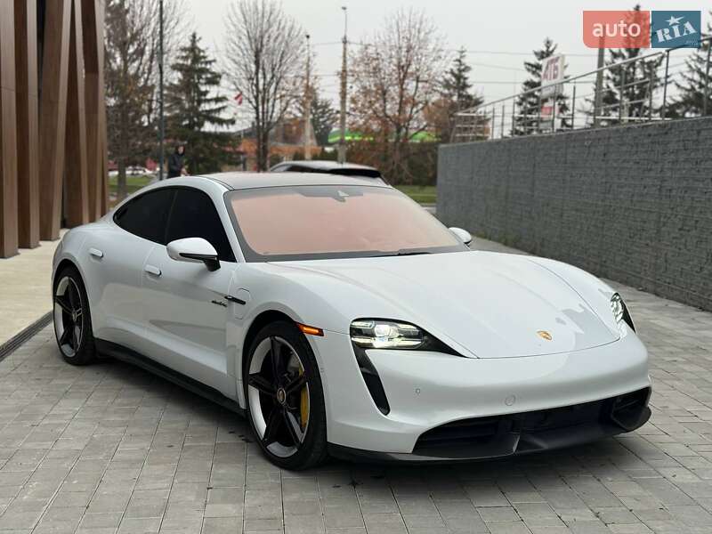 Porsche Taycan 2020