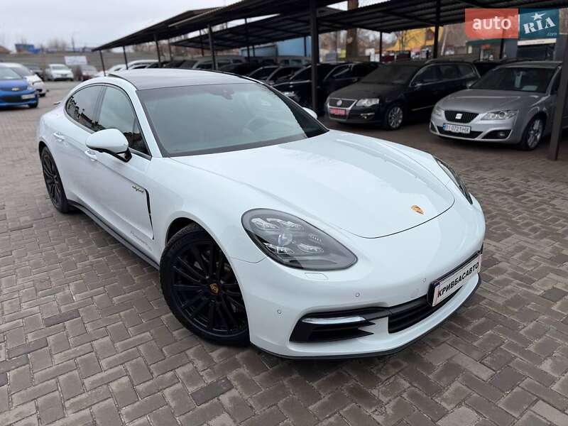 Porsche Panamera 2020
