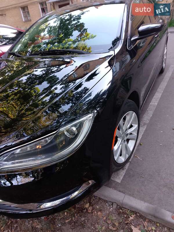 Chrysler 200 2015