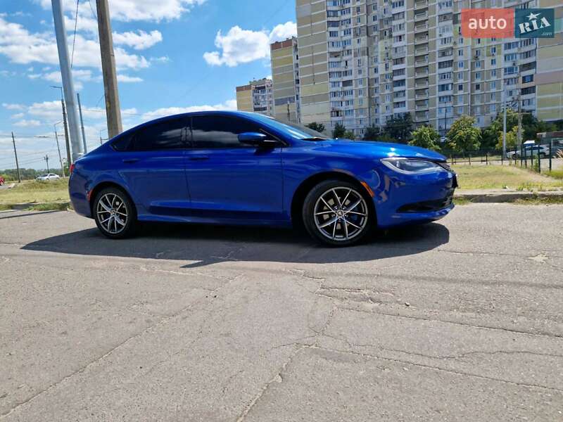 Chrysler 200 2015