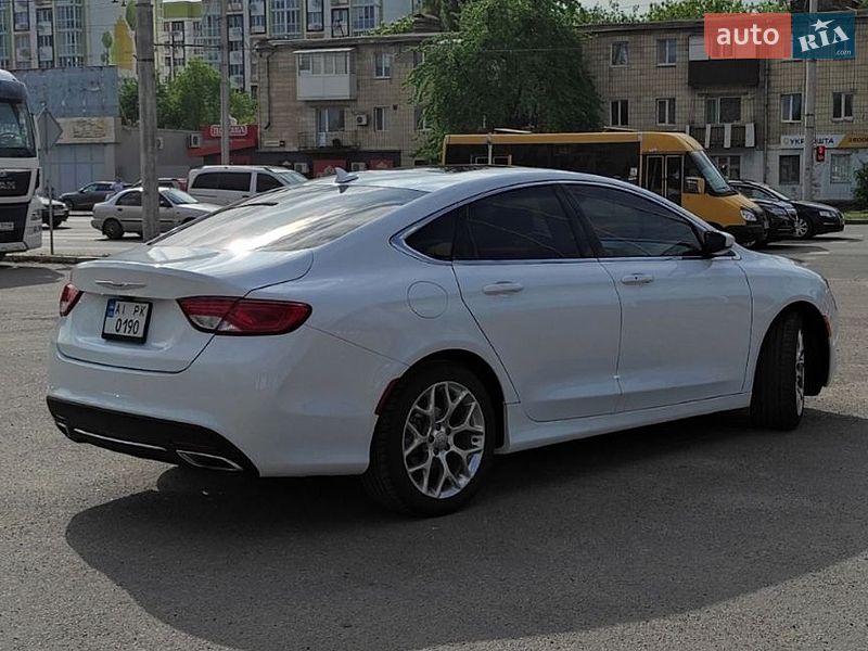 Chrysler 200 2015