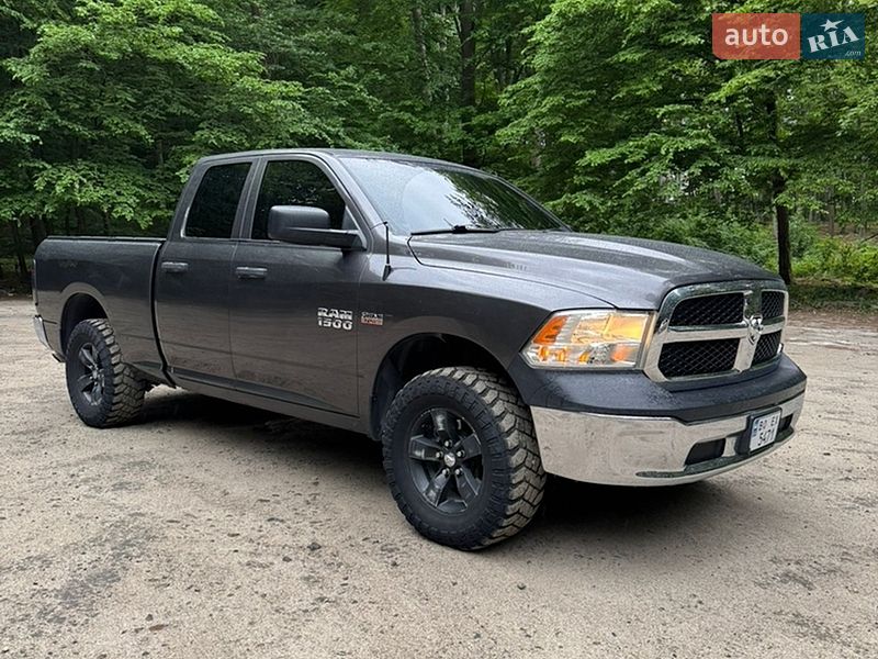 Dodge RAM 1500 2015