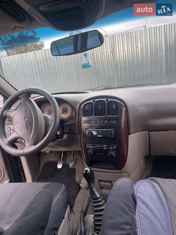 Chrysler Voyager 2002