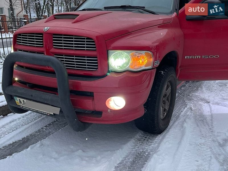 Dodge RAM 1500 2004