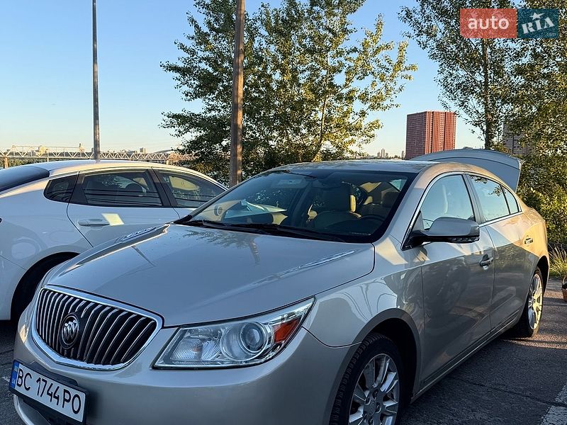 Buick LaCrosse 2012