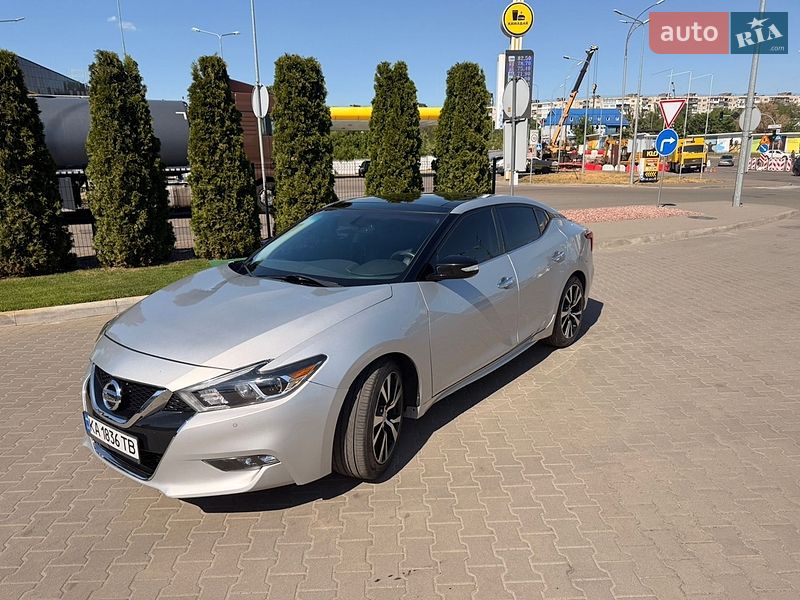 Nissan Maxima 2018