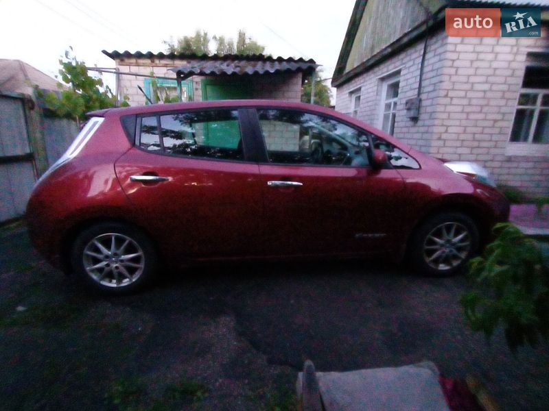 Nissan Leaf 2014