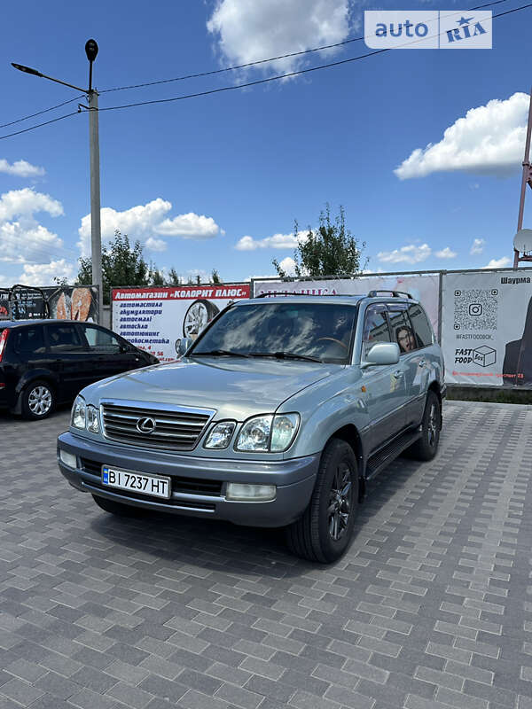 Lexus LX 2004