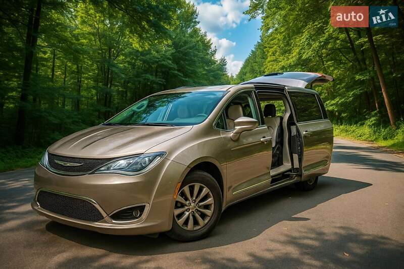 Chrysler Pacifica 2017