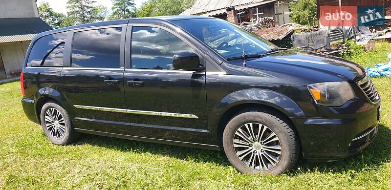 Chrysler Town & Country 2013