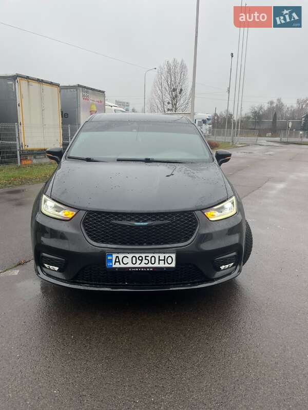Chrysler Pacifica 2023
