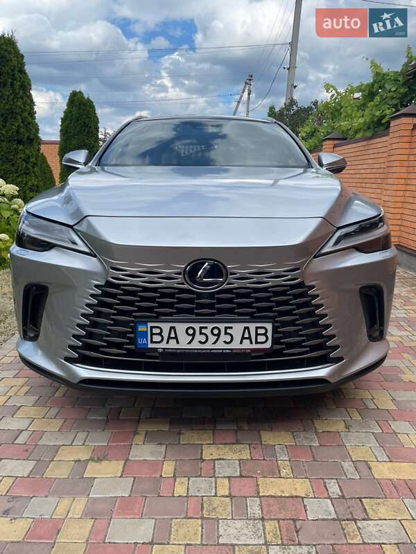 Lexus RX 2023