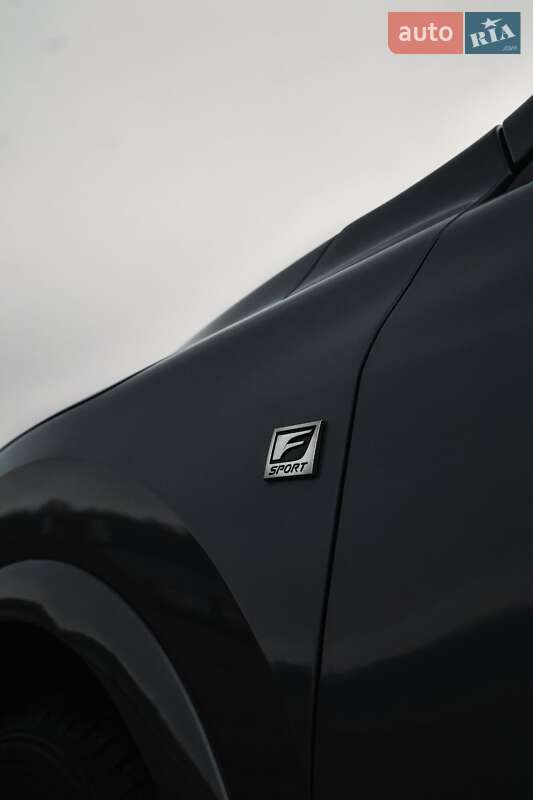 Lexus RX 2023